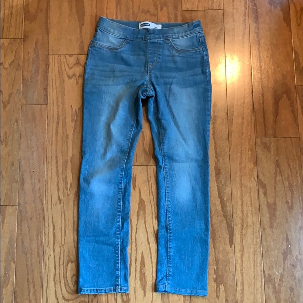 Old Navy pull on skinny jeans